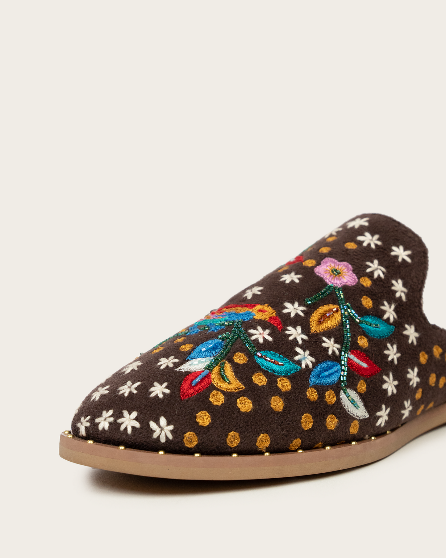 EMBROIDERED MULES