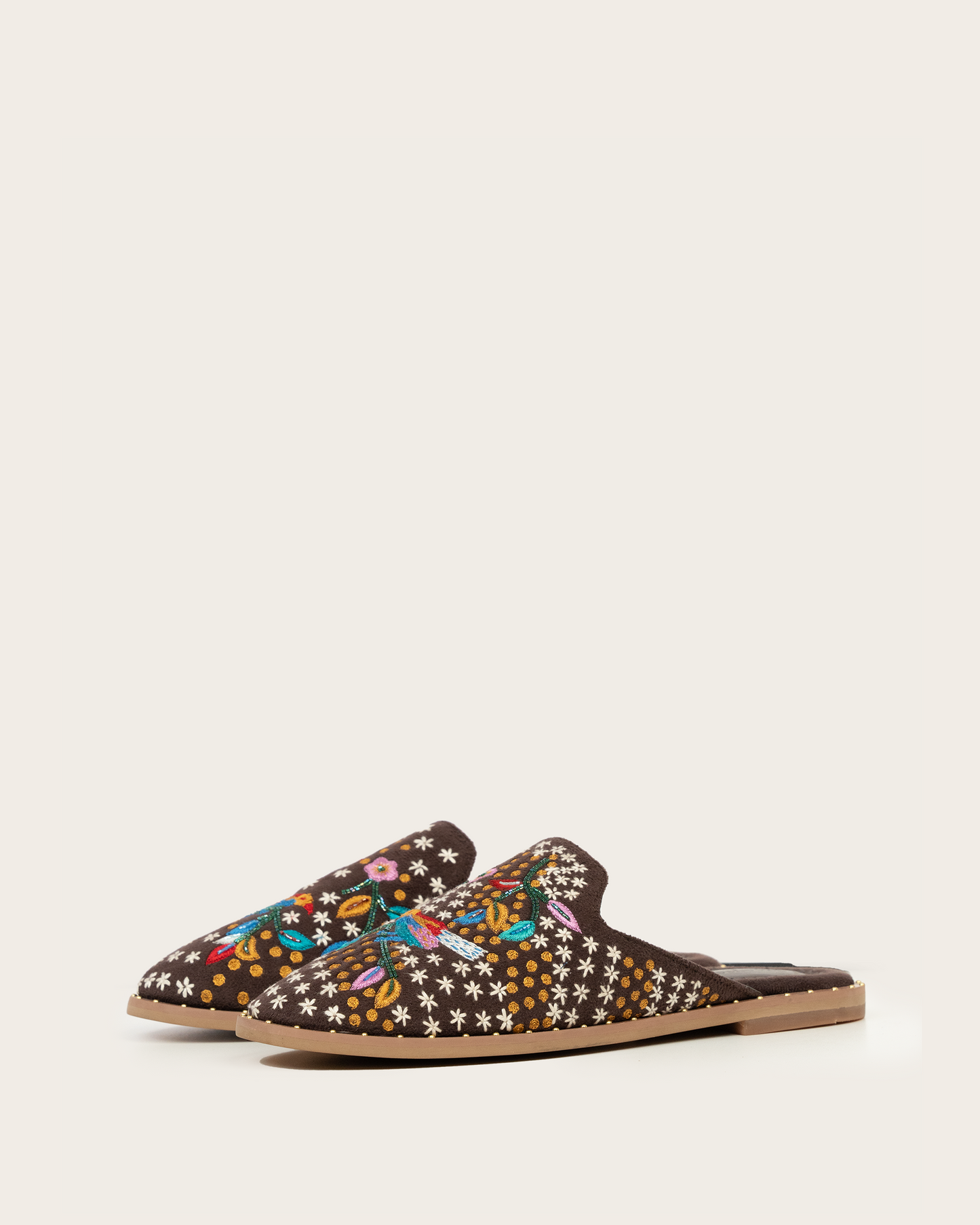 EMBROIDERED MULES